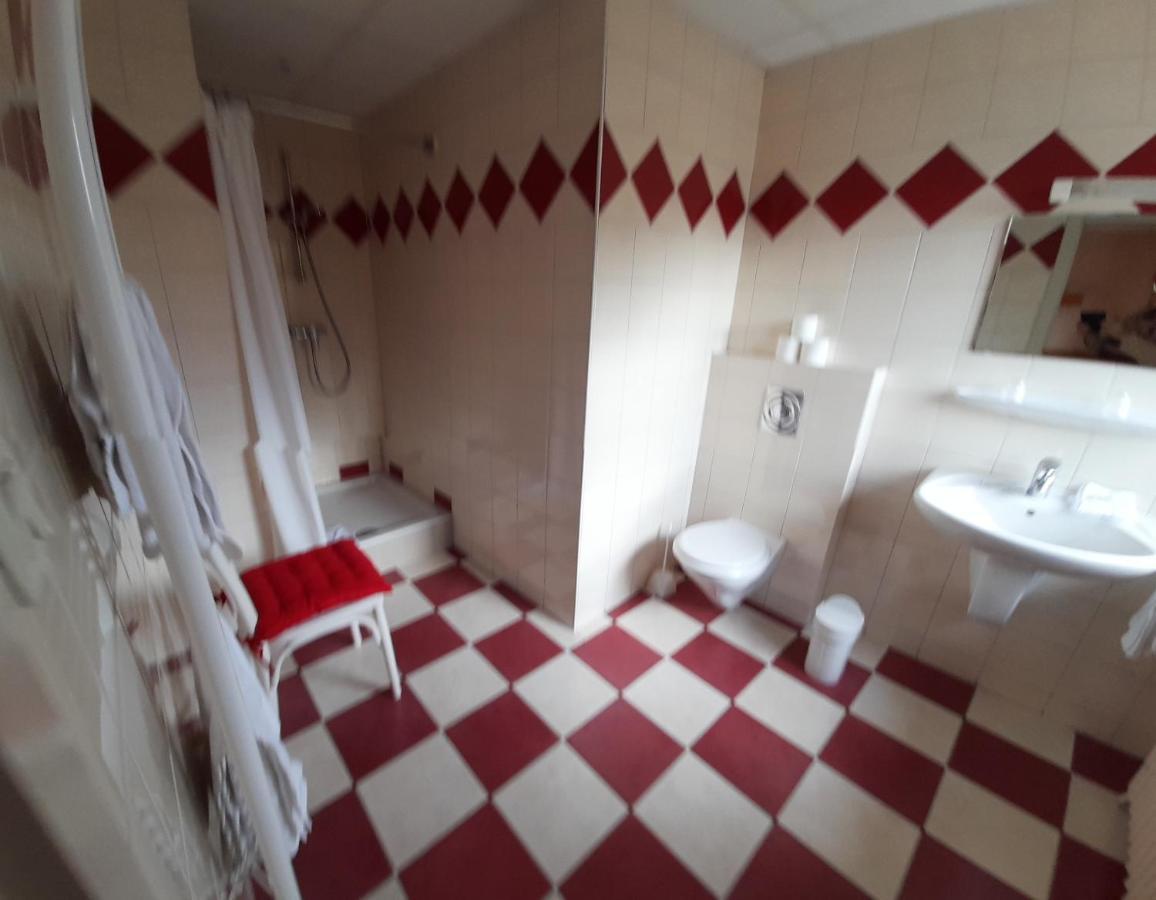 Hotel Restaurant A L'Etoile Merkwiller-Pechelbronn Ngoại thất bức ảnh