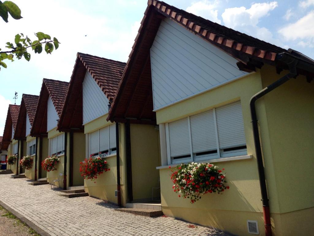 Hotel Restaurant A L'Etoile Merkwiller-Pechelbronn Phòng bức ảnh